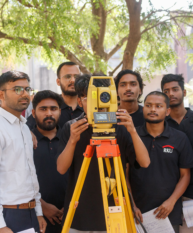 RK_University_Best_College_In_Rajkot_Gujarat_India.jpg